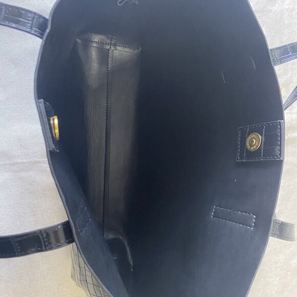 Black Crocodile-Embossed Tote Bag and Matching Pouch - Picture 4 of 9